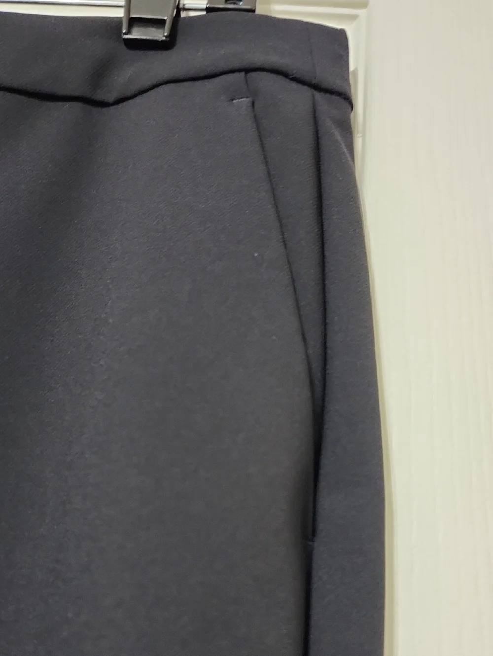 NWT Theory Thaniel Black Kenett Pants. Size 10 - Picture 8 of 12